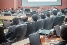 گزارش تصویری | نشست هم اندیشی اساتید با موضوع:اخلاق مهندسی با حضور بیش از 100نفر از اساتید و حضور ریاست محترم دانشگاه